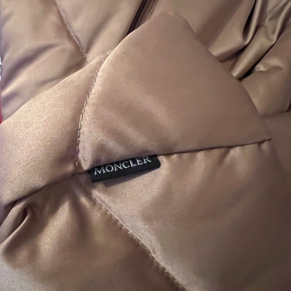 Vintage Moncler Ladies Puffer Coat - Picture 13 of 13